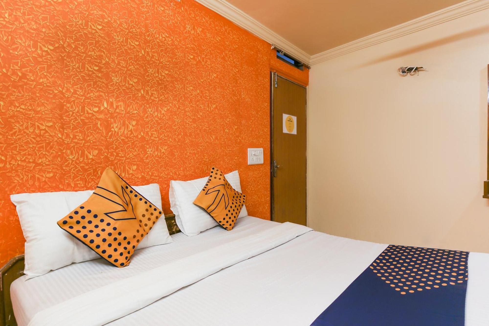 Hotel O Super Guest House Ahmedabad Exterior foto